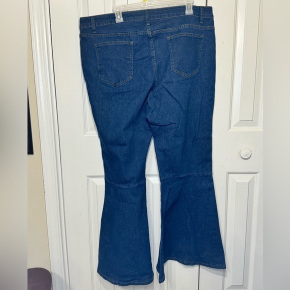 Women’s 4X Super Flare/Bootcut Stretch Jeans - Picture 2 of 4